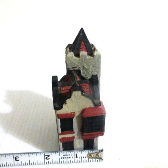 8 House MODEL BUILDINGS 1.75 - 4.5" High Railroad Model Train Set Model Kit - Picture 10 of 16